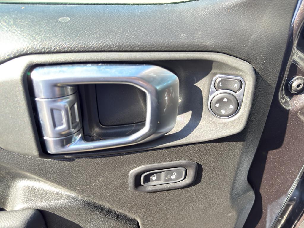 new 2025 Jeep Wrangler car, priced at $52,870
