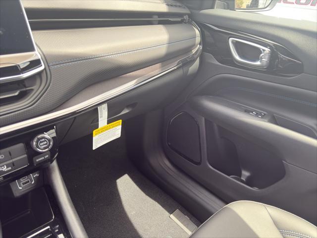 new 2025 Jeep Compass car, priced at $32,355