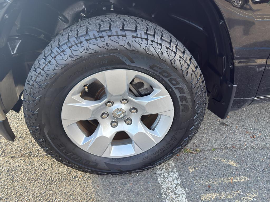 used 2022 Ram 1500 car, priced at $40,000