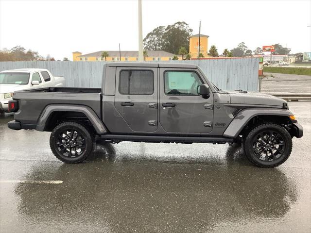 new 2025 Jeep Gladiator car, priced at $45,235