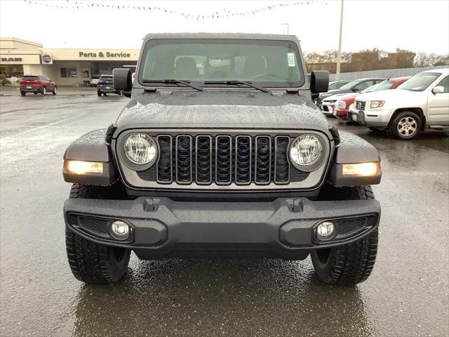 new 2025 Jeep Gladiator car, priced at $45,235