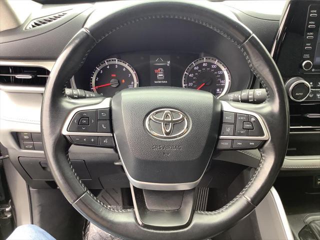 used 2022 Toyota Highlander car, priced at $31,898