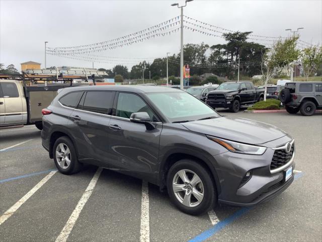 used 2022 Toyota Highlander car, priced at $31,898