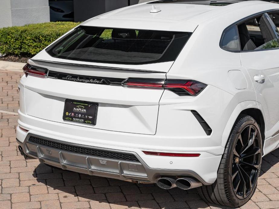 used 2022 Lamborghini Urus car, priced at $274,995