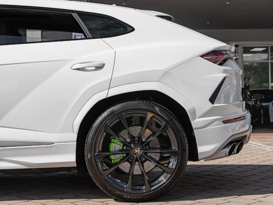 used 2022 Lamborghini Urus car, priced at $274,995