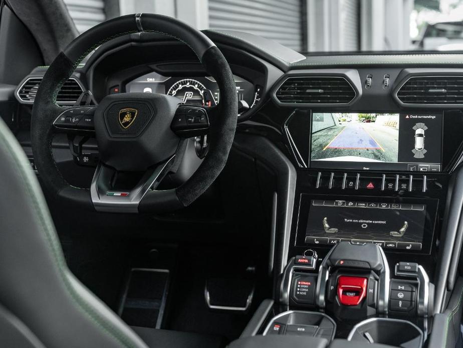 used 2022 Lamborghini Urus car, priced at $274,995