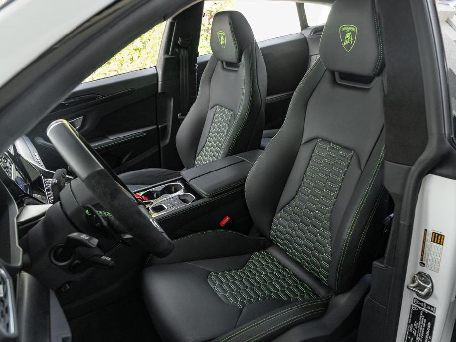 used 2022 Lamborghini Urus car, priced at $274,995