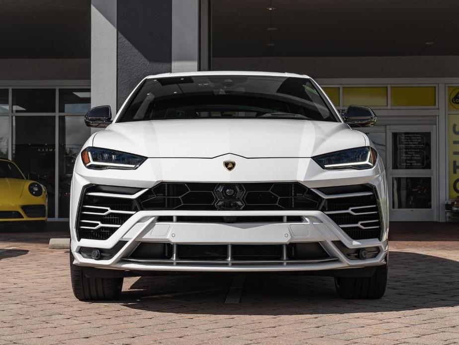 used 2022 Lamborghini Urus car, priced at $274,995