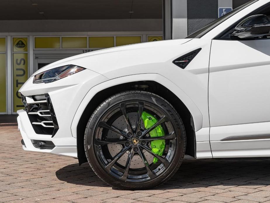 used 2022 Lamborghini Urus car, priced at $274,995