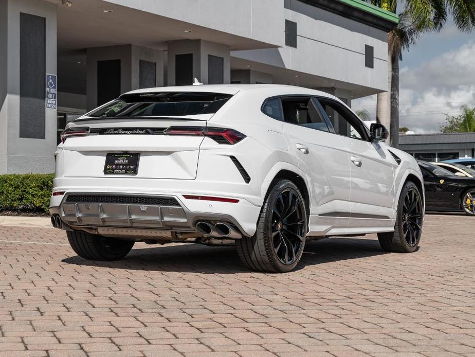 used 2022 Lamborghini Urus car, priced at $274,995