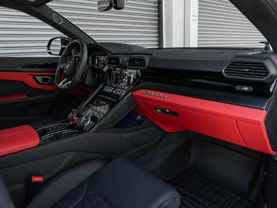 used 2022 Lamborghini Urus car, priced at $272,995