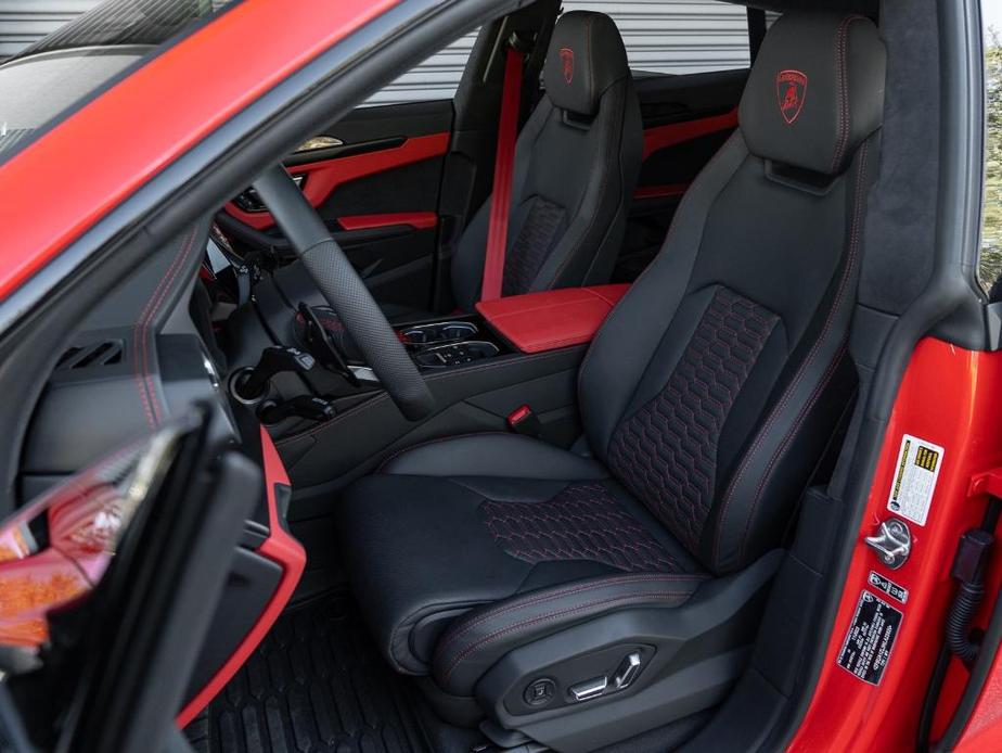 used 2022 Lamborghini Urus car, priced at $272,995