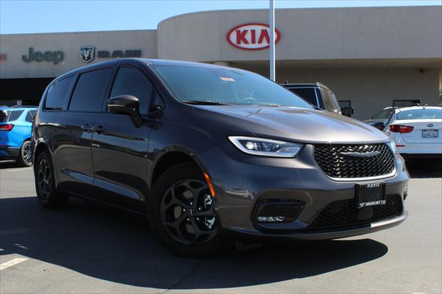 new 2023 Chrysler Pacifica Hybrid car, priced at $49,920