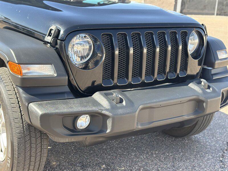 used 2021 Jeep Wrangler Unlimited car, priced at $24,488
