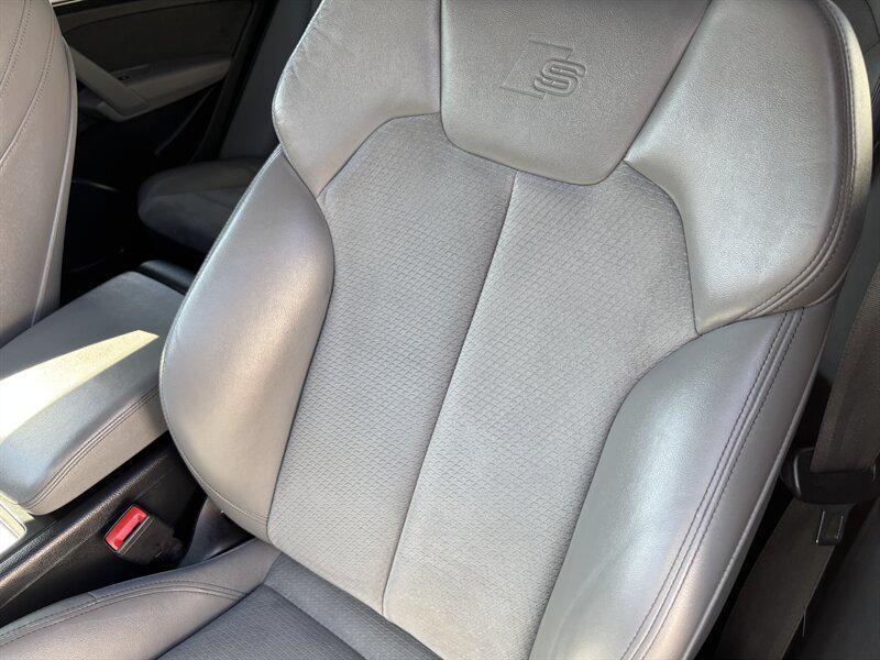 used 2022 Audi SQ5 car, priced at $31,809