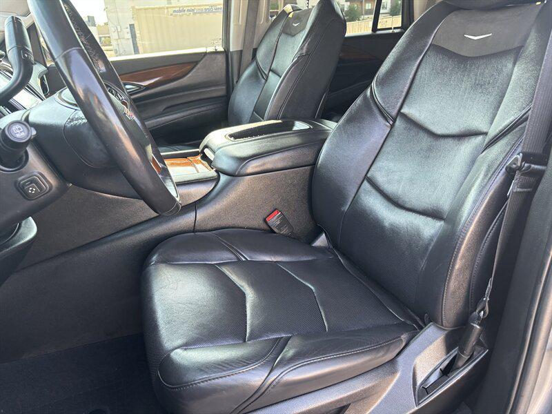 used 2020 Cadillac Escalade car, priced at $37,988