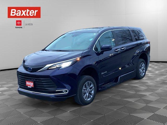 used 2023 Toyota Sienna car, priced at $69,750