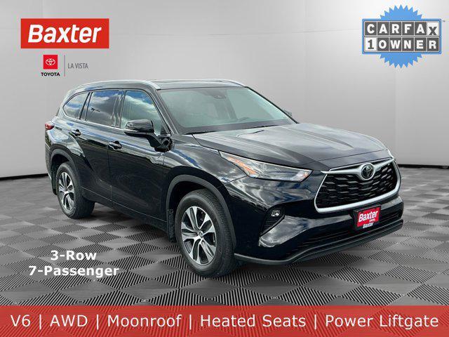 used 2022 Toyota Highlander car, priced at $40,000