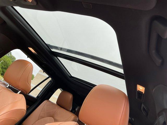 used 2022 Toyota Highlander car, priced at $48,489