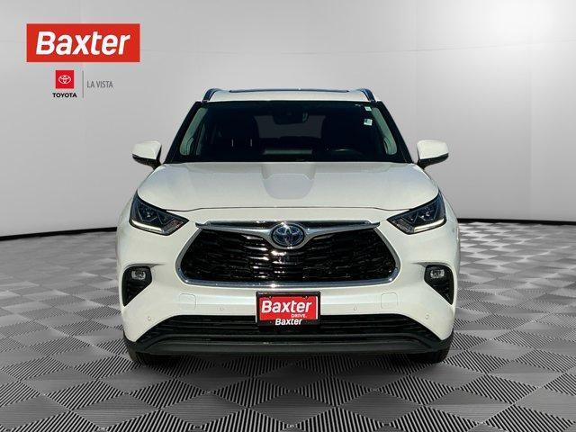 used 2020 Toyota Highlander Hybrid car, priced at $31,500