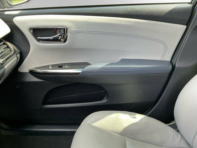 used 2015 Toyota Avalon Hybrid car, priced at $21,500