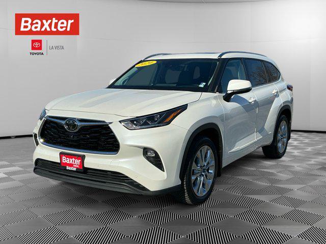 used 2020 Toyota Highlander car, priced at $33,289