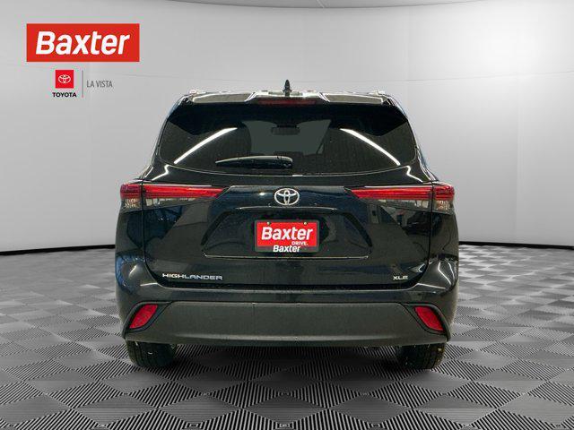 used 2022 Toyota Highlander car, priced at $34,485