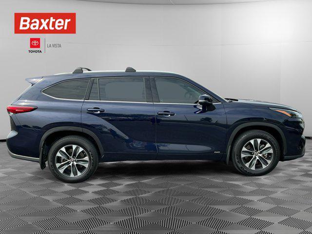 used 2022 Toyota Highlander Hybrid car, priced at $41,989