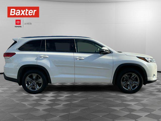 used 2019 Toyota Highlander car, priced at $29,385