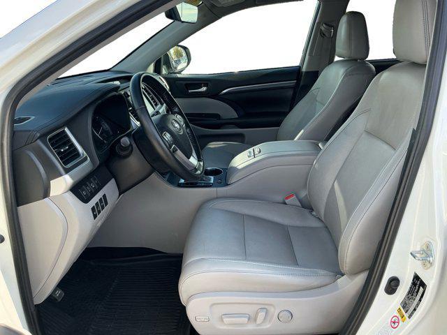 used 2019 Toyota Highlander car, priced at $29,385
