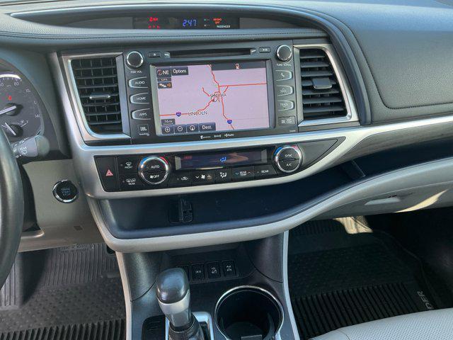 used 2019 Toyota Highlander car, priced at $29,385