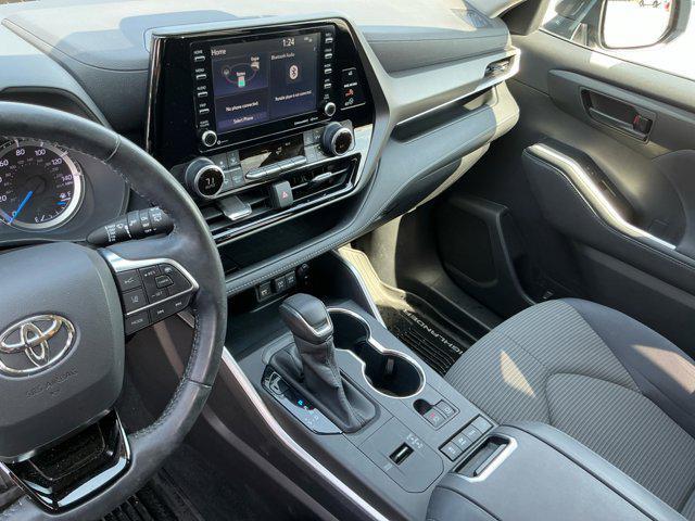 used 2020 Toyota Highlander Hybrid car, priced at $33,659