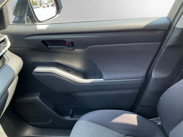 used 2020 Toyota Highlander Hybrid car, priced at $33,659