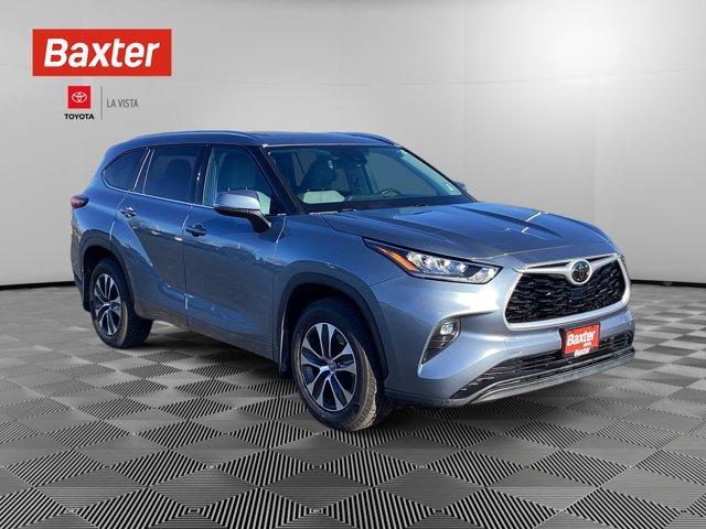 used 2020 Toyota Highlander car, priced at $35,000