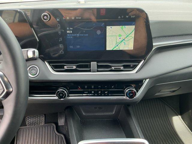 used 2025 Chevrolet Equinox car, priced at $31,500