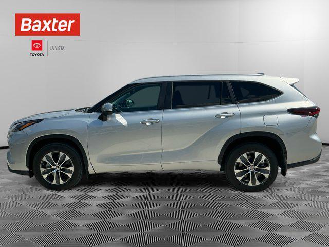 used 2024 Toyota Highlander car, priced at $43,688