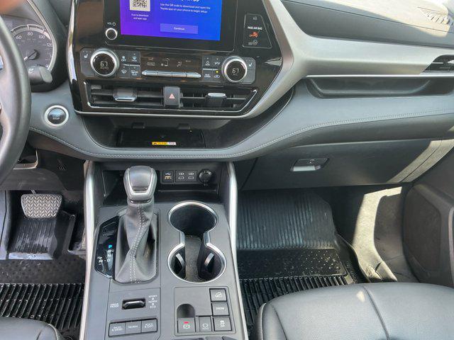 used 2024 Toyota Highlander car, priced at $43,688