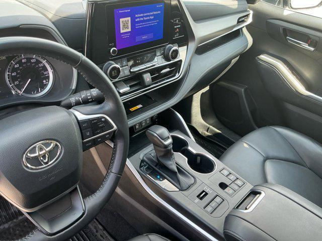 used 2024 Toyota Highlander car, priced at $43,688