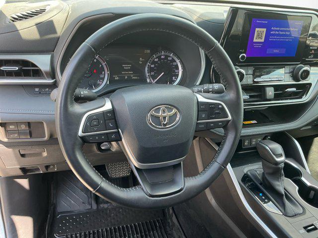 used 2024 Toyota Highlander car, priced at $43,688