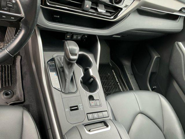 used 2021 Toyota Highlander Hybrid car, priced at $30,000
