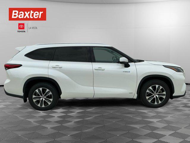 used 2021 Toyota Highlander Hybrid car, priced at $30,000