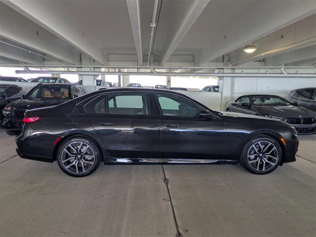new 2025 BMW 760 car