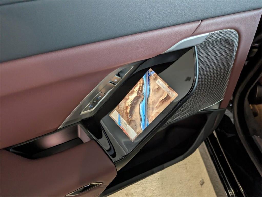 new 2025 BMW 760 car