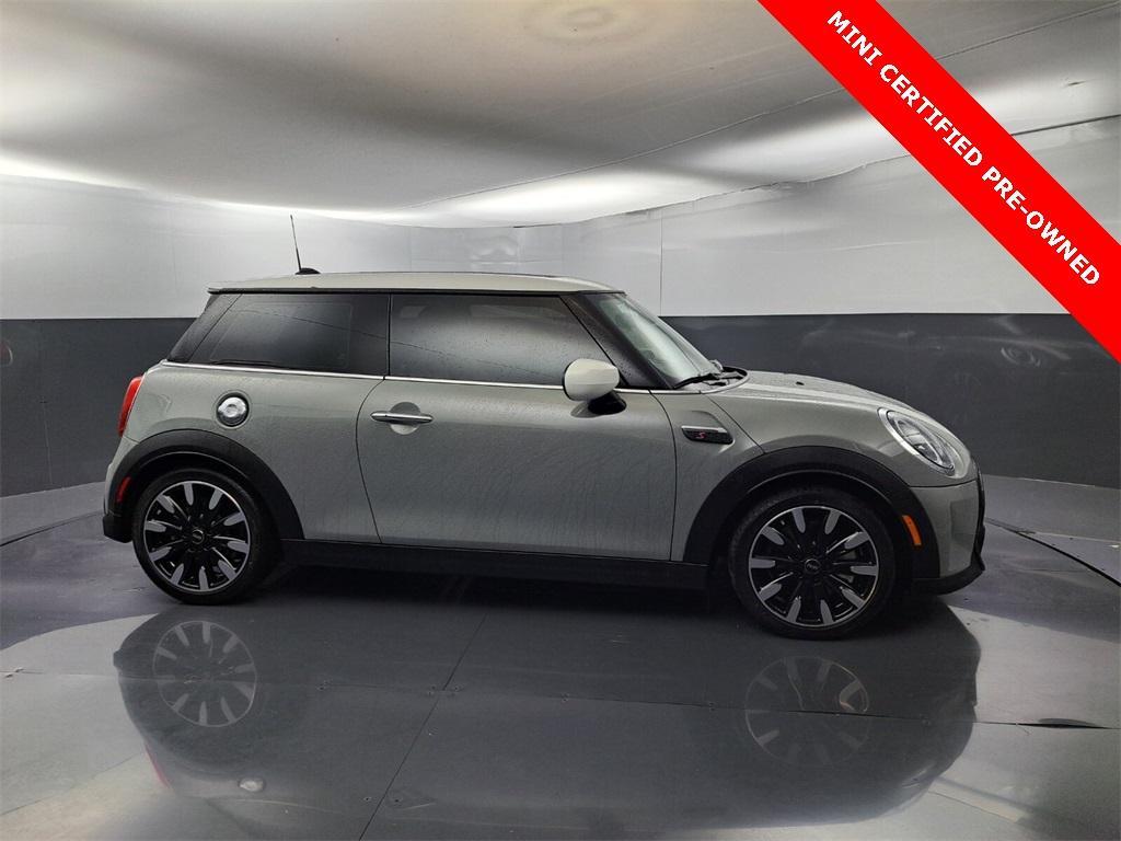 used 2022 MINI Hardtop car, priced at $27,495