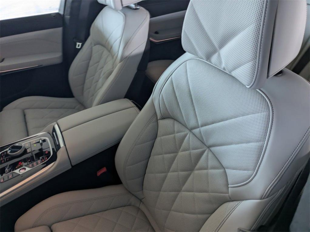 new 2026 BMW X7 car