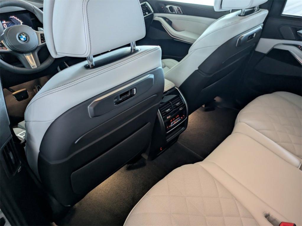 new 2026 BMW X7 car