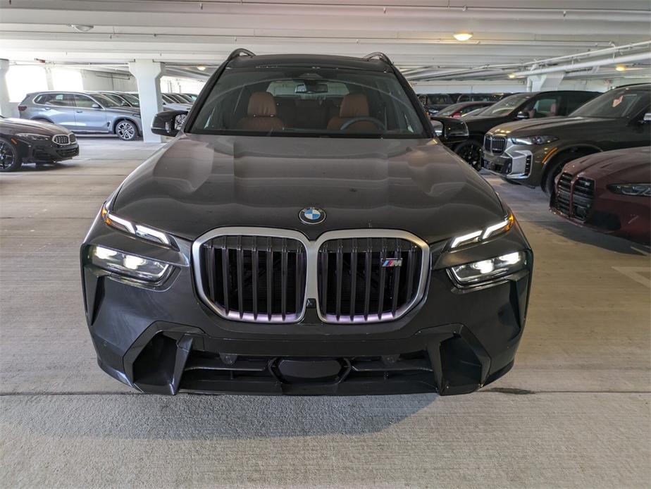 new 2025 BMW X7 car