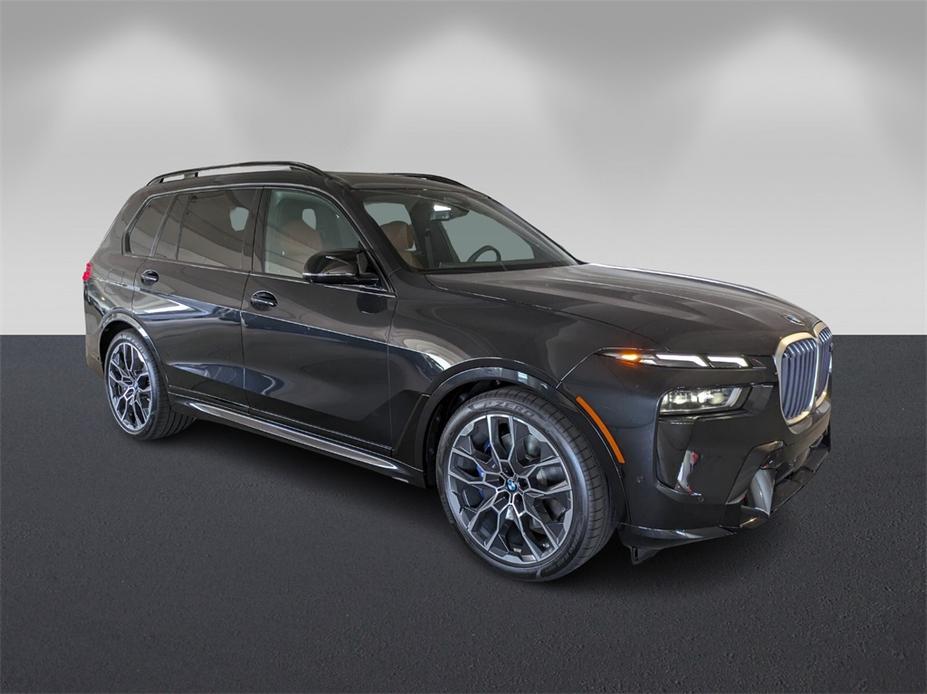 new 2025 BMW X7 car