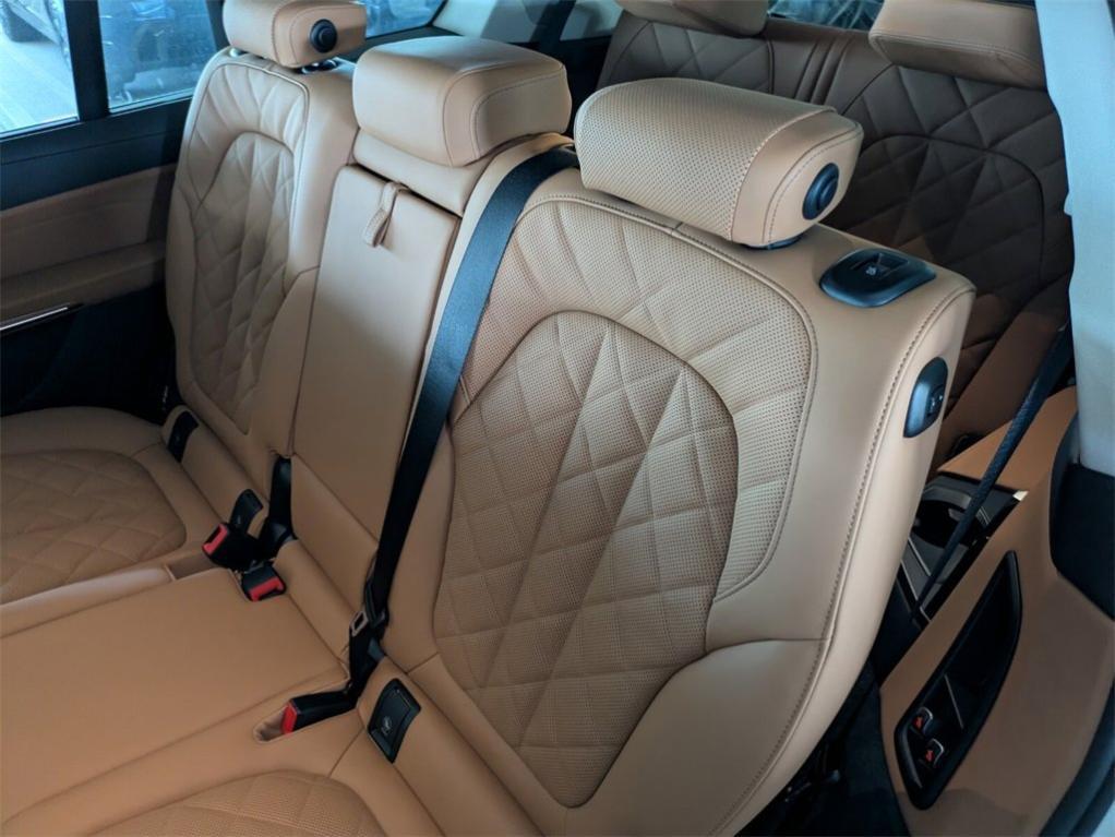 new 2026 BMW X7 car