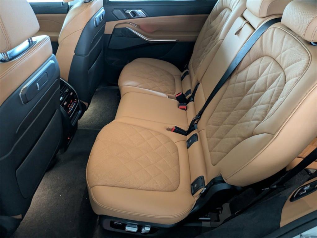 new 2026 BMW X7 car